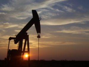 pumpjack-591934_1280